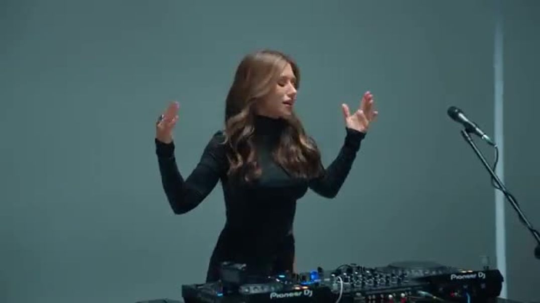KRISMI - LIve Mix 2025 4K Progressive House Melodic Techno DJ Mix  [get-save